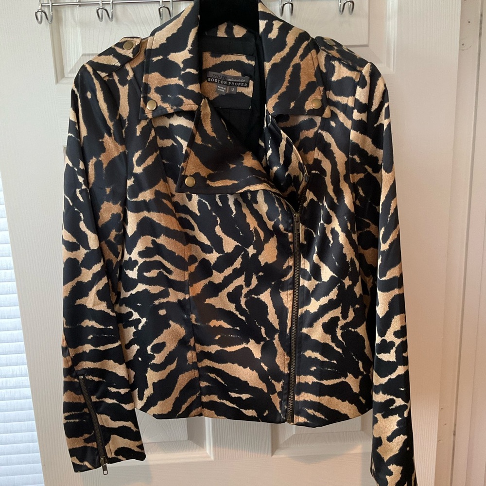 Muse Boston Proper Black Tan Animal Tiger Print Moto Jacket Women Size 12 - Picture 8 of 8